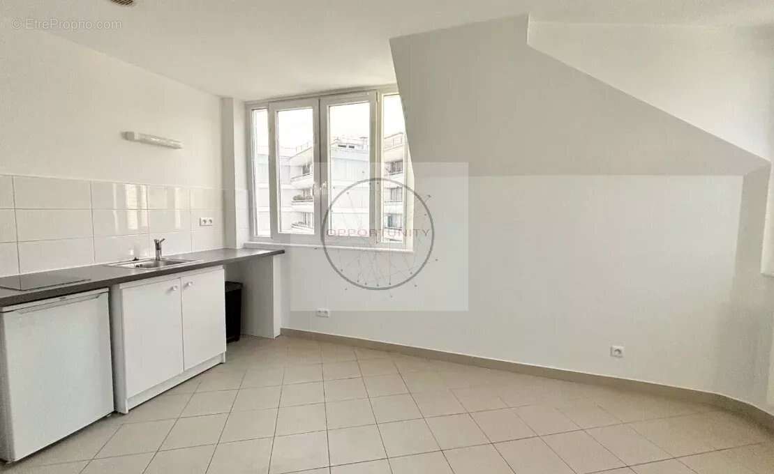 Appartement à PARIS-20E
