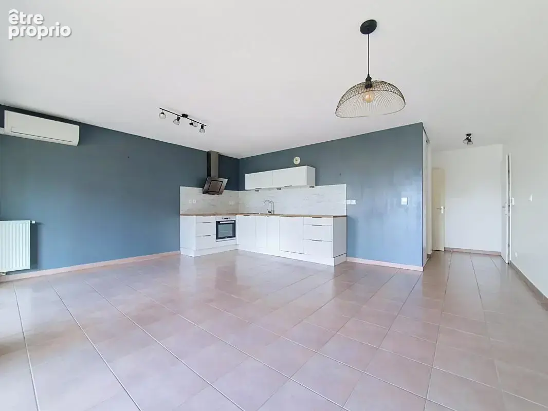 Appartement - 2 Chambres - Terrasse - Garage en sus - Proche commerces - photo 9