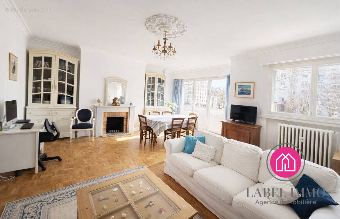 Séjour, Salle à manger - Appartement à LA MADELEINE