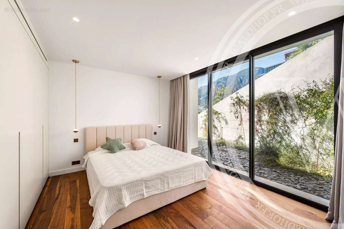 Maison à ROQUEBRUNE-CAP-MARTIN