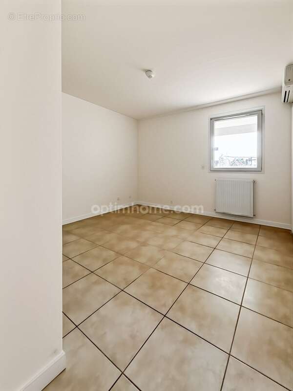 Appartement à SAINT-JEAN-DE-VEDAS