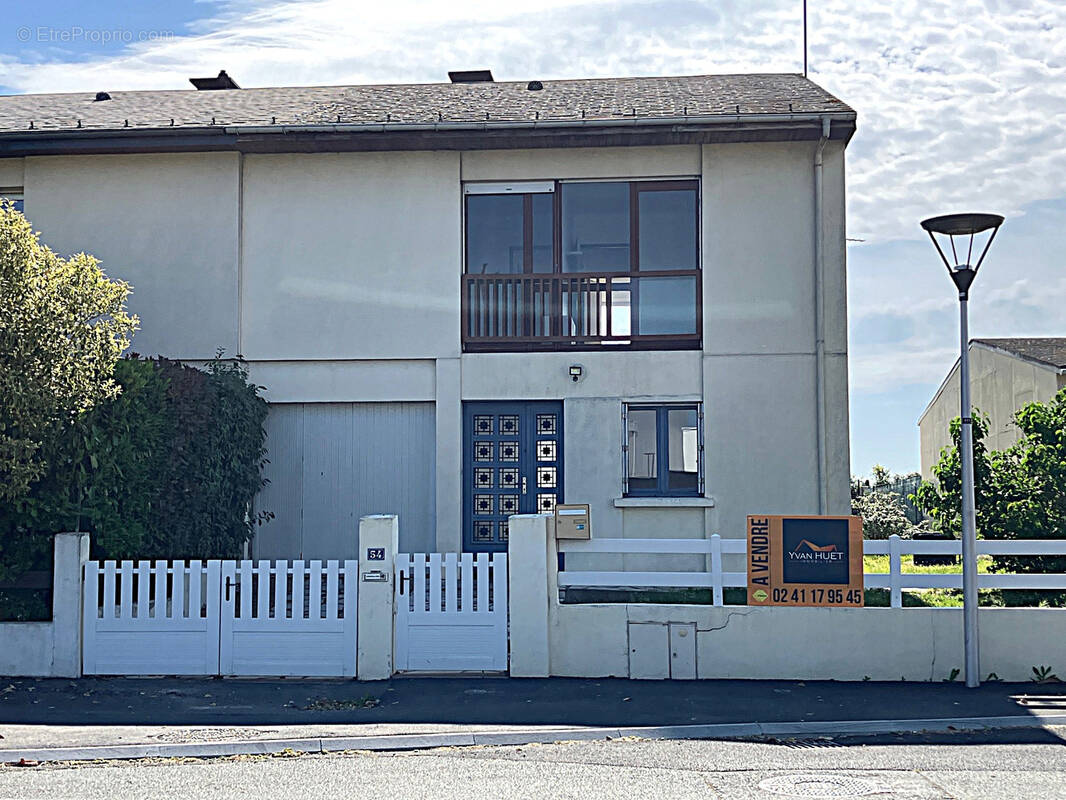 Maison à ECOUFLANT