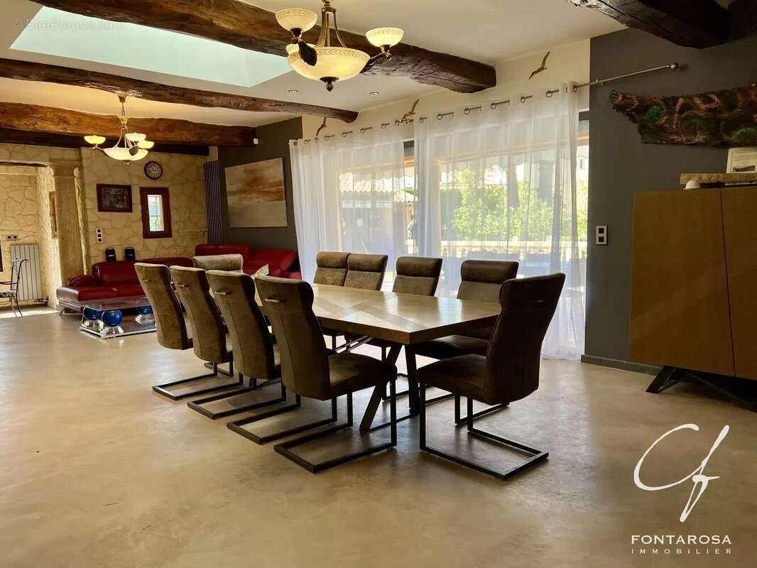 Maison à PUGET-SUR-ARGENS