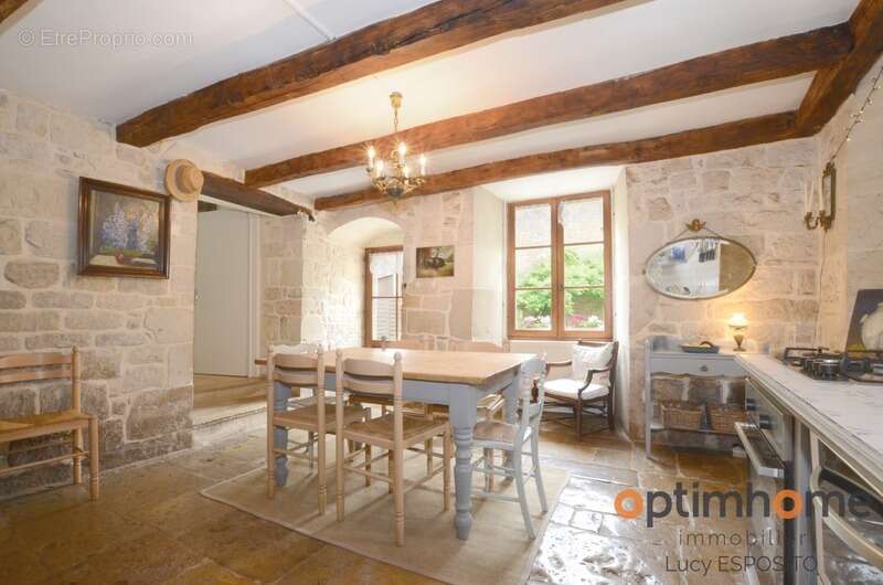 Maison à NANTEUIL-EN-VALLEE