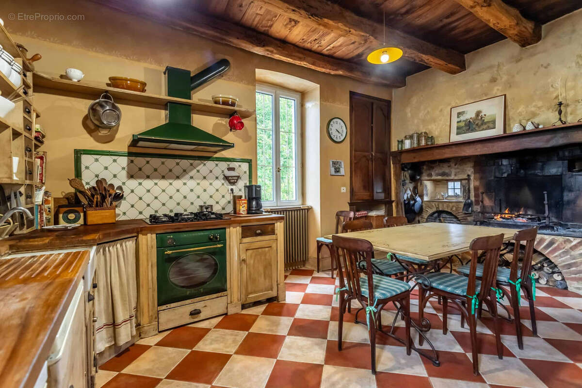 Country property with gites, 2 pools, atelier - photo 4