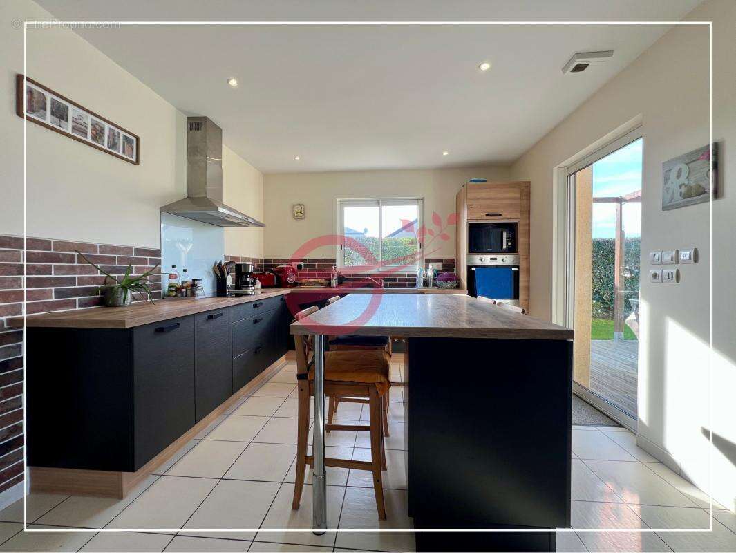 Maison à GRAND-FOUGERAY