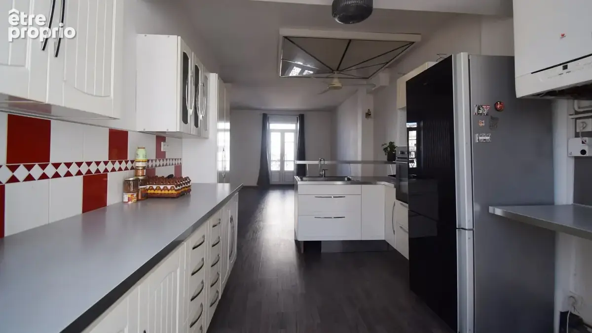 À VENDRE -  Appartement T3 avec balcon proche gare et hôpital à VICHY - photo 5