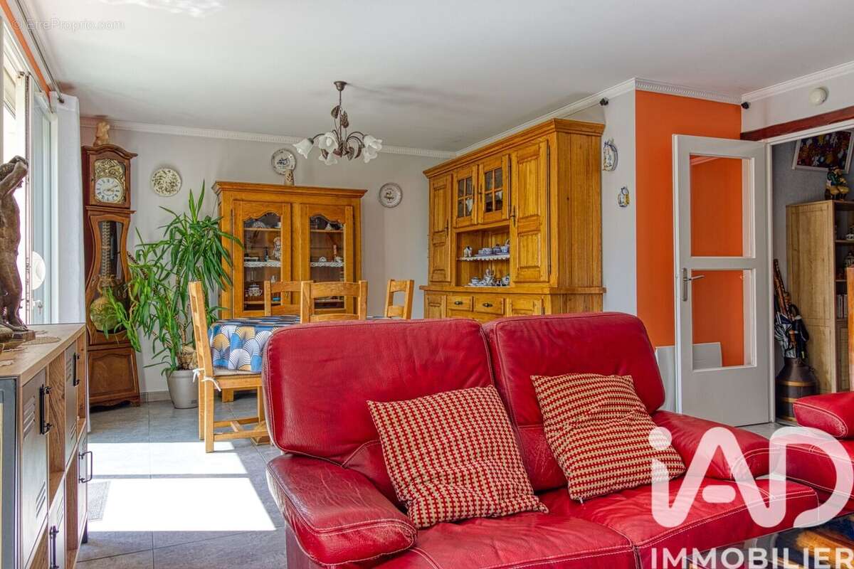 Photo 3 - Maison à VAUREAL