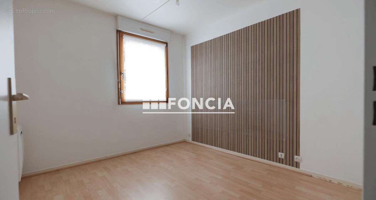 Appartement à SAINTE-GENEVIEVE-DES-BOIS