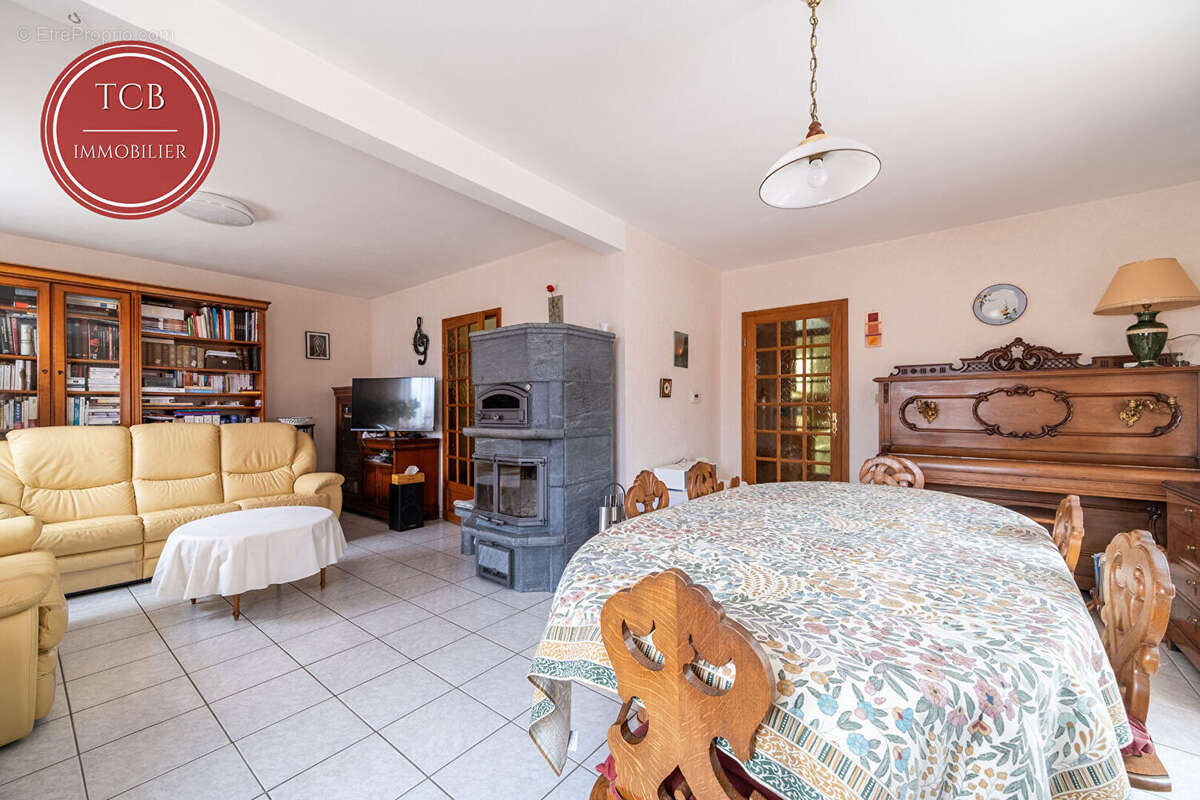 Maison  7 pièce(s) 147 m2 Sentheim - photo 2