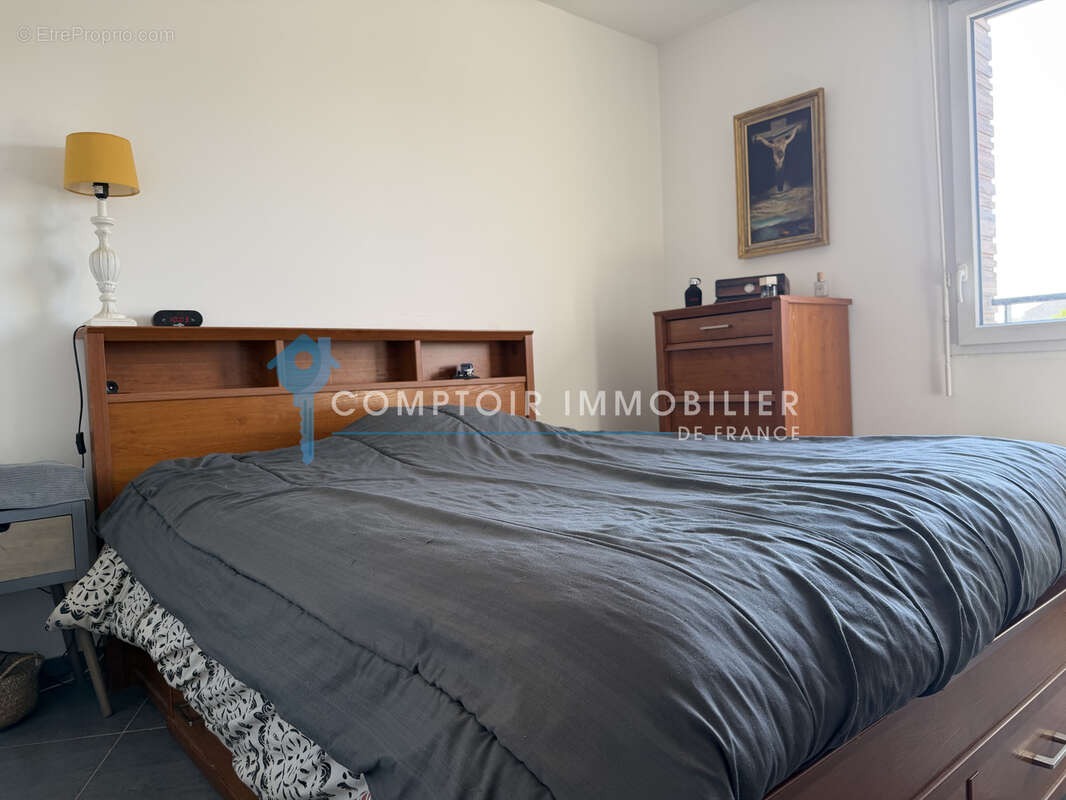 À vendre   Superbe appartement 3 pièces avec grande terrasse, parking couvert et prestations récentes - photo 5