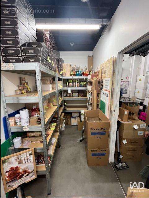 Photo 4 - Commerce à FLINS-SUR-SEINE