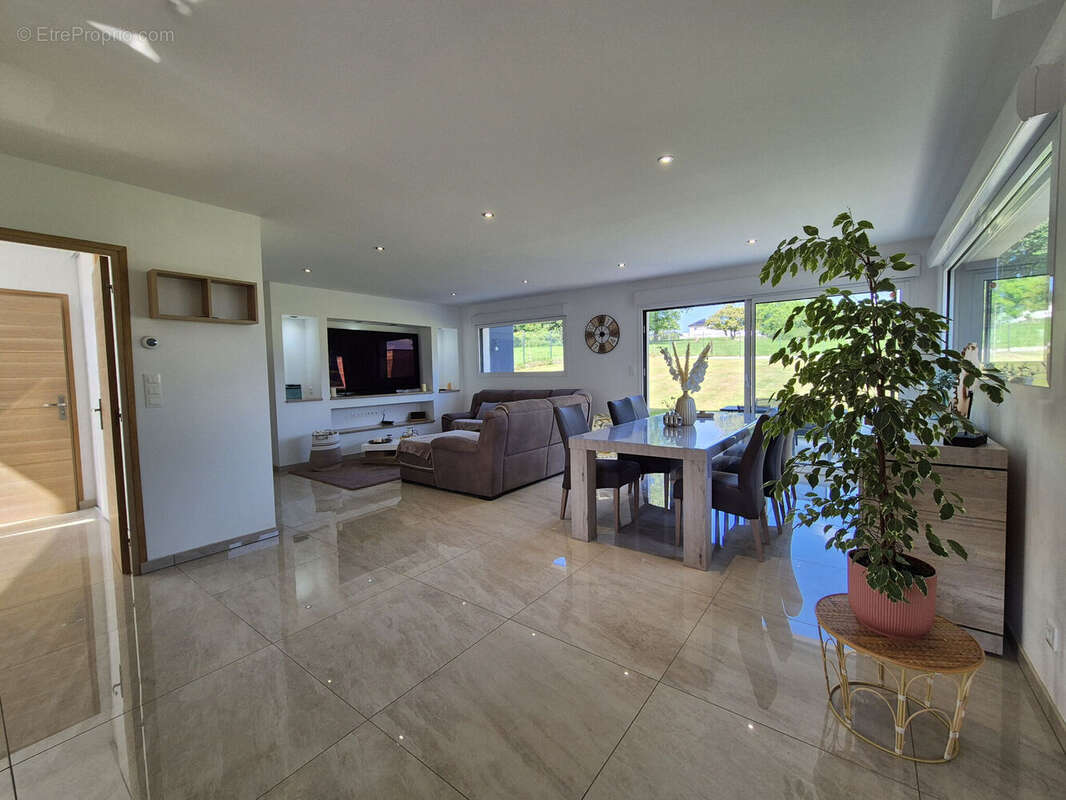 Photo 3 - Maison à BOURS