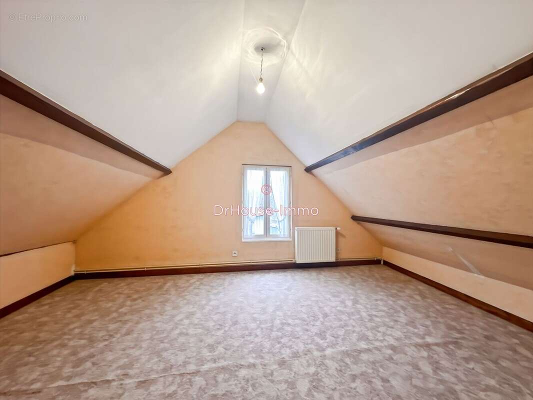 Maison 107 m² à Saint-Germain-De-La-Coudre  - photo 9