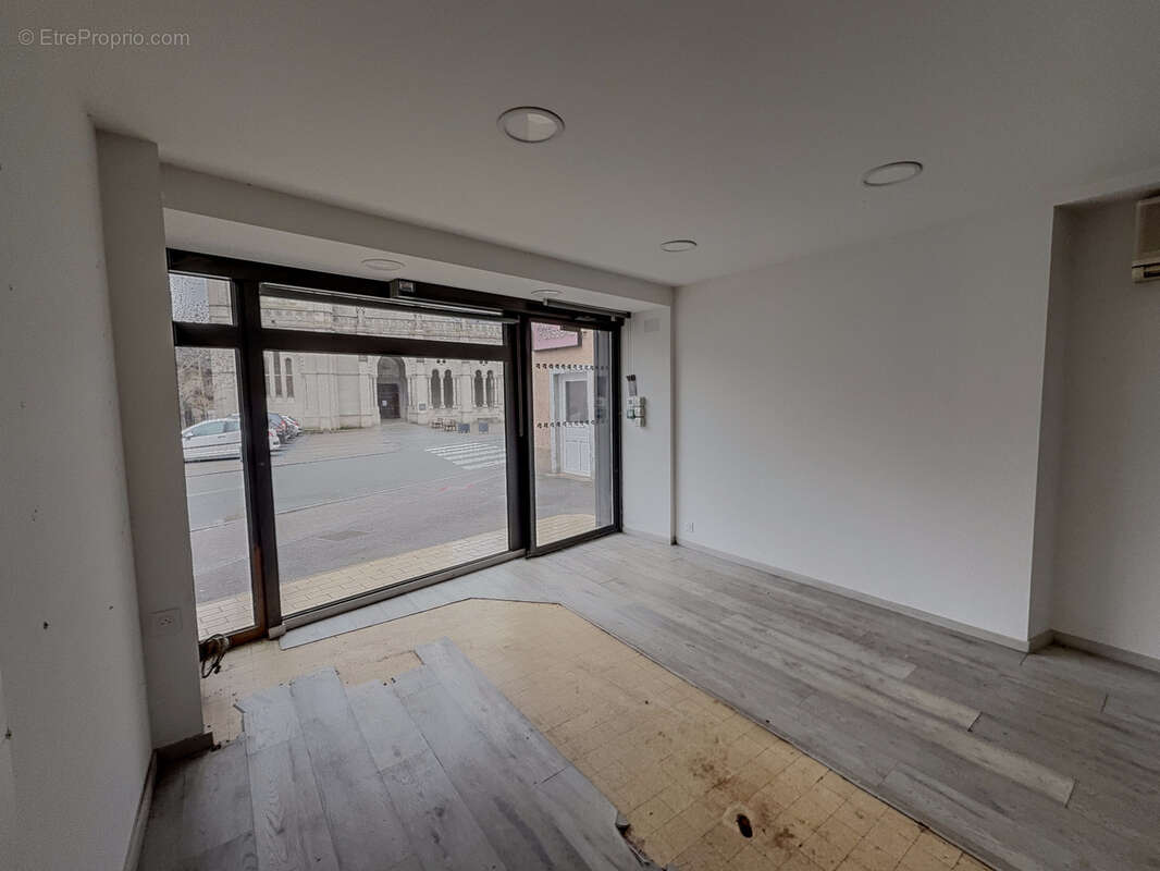 Autre à PONT-DE-ROIDE