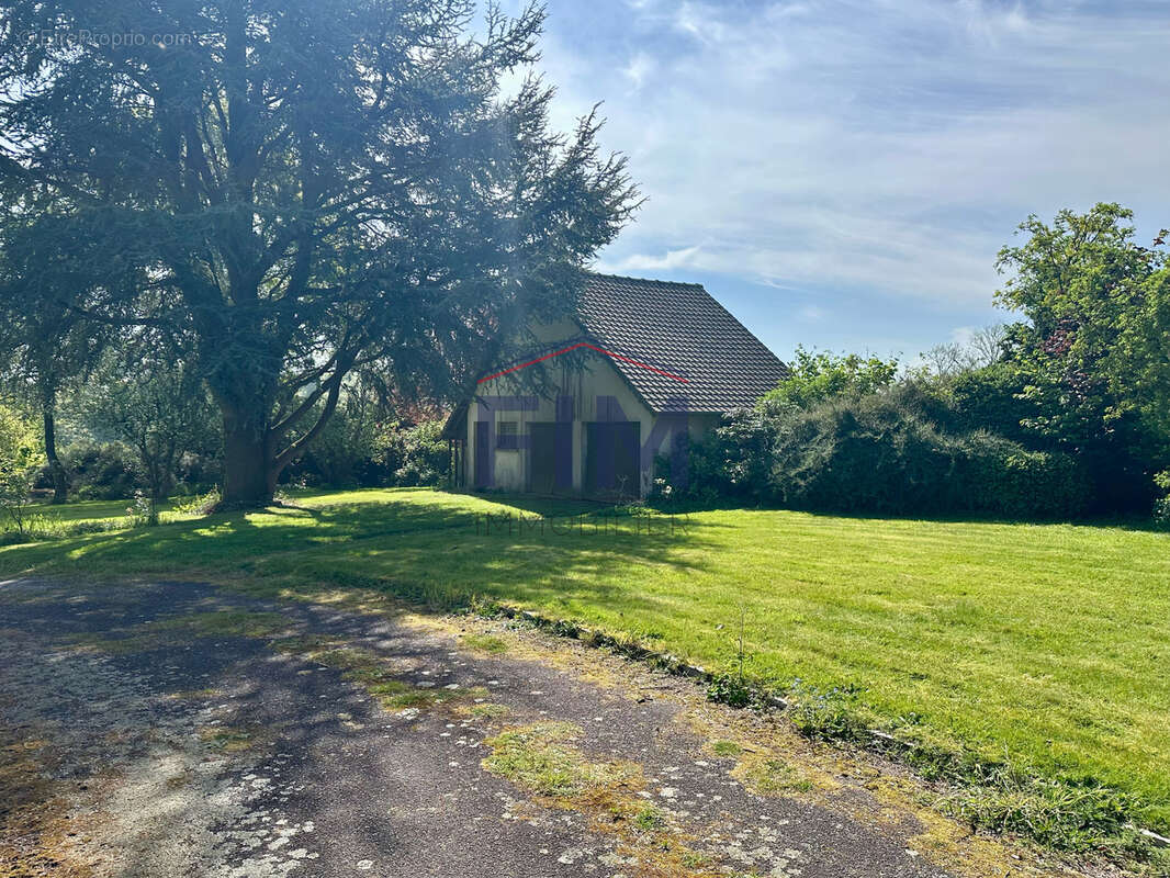 Maison à NEUFCHATEL-EN-BRAY