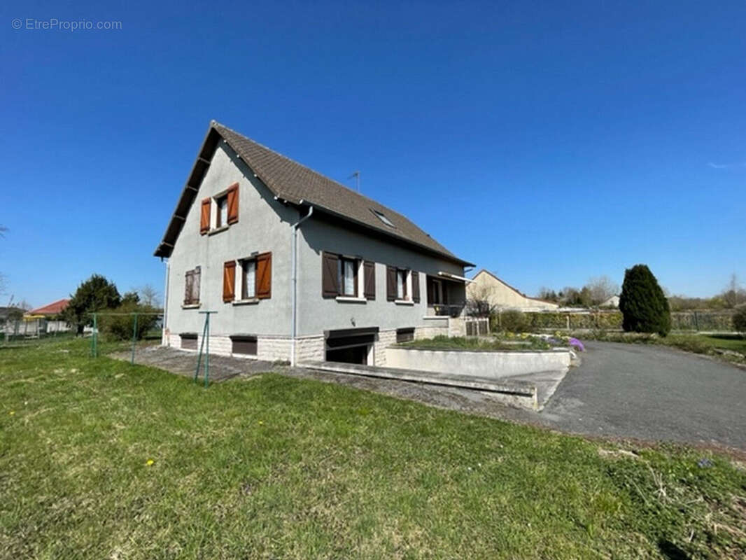 Maison à FERE-CHAMPENOISE