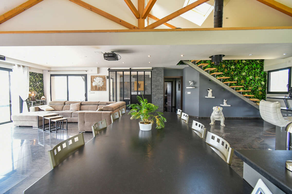 Maison à AIGUEBELETTE-LE-LAC