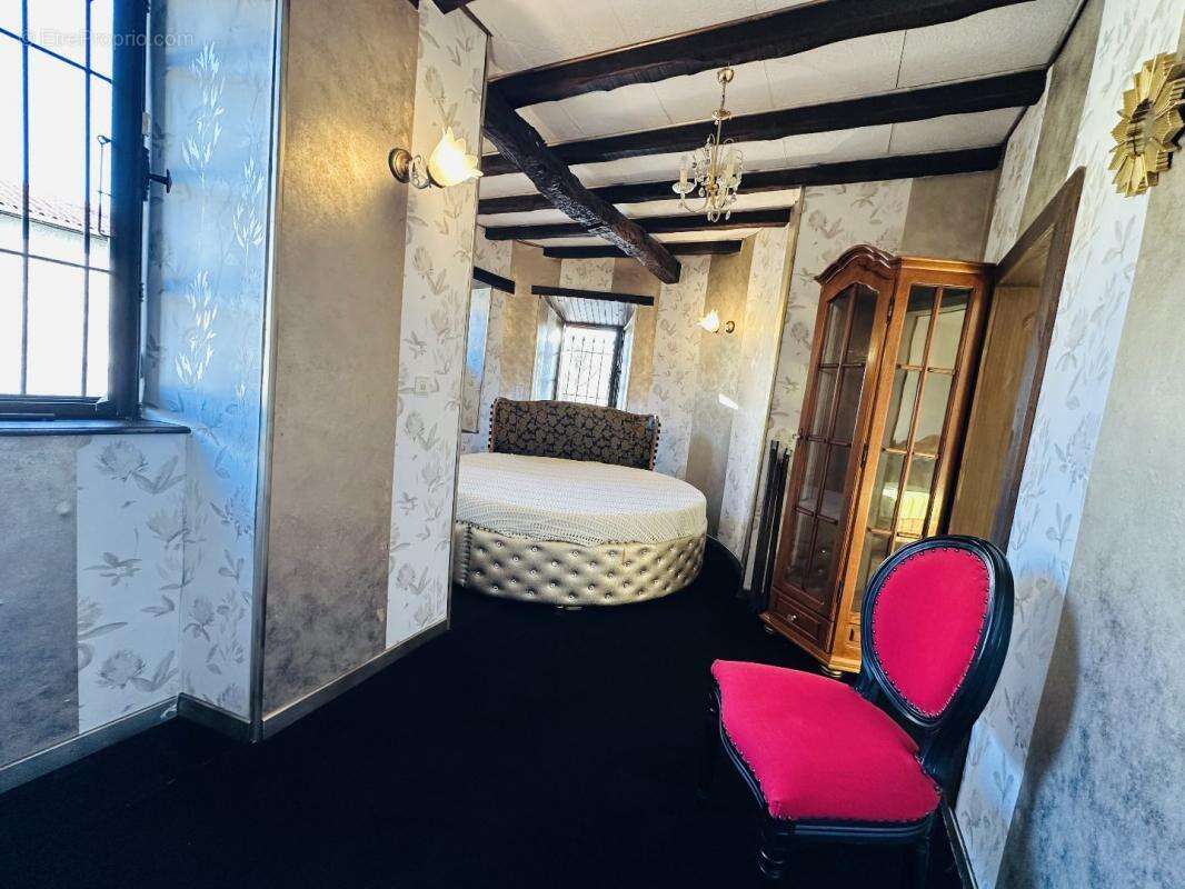 Maison à PRAT-BONREPAUX