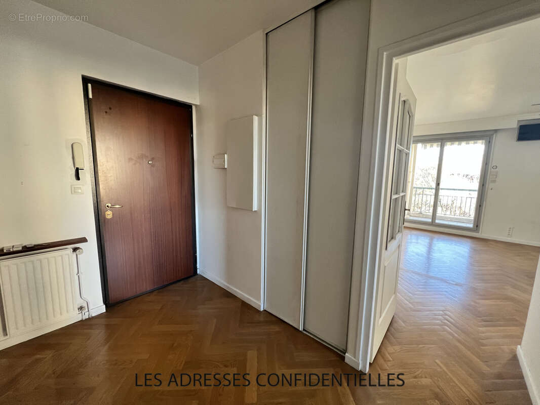 Appartement à TASSIN-LA-DEMI-LUNE