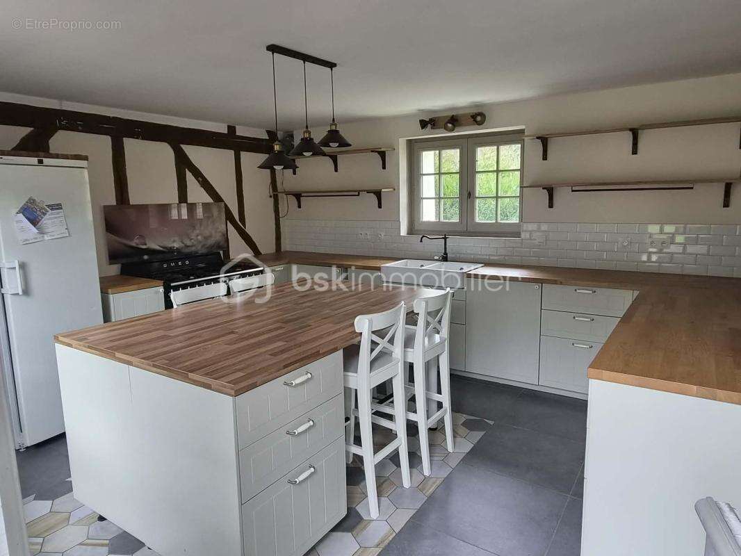 Charmante maison Normande avec dépendances et 3 Hectares de terrain - photo 4