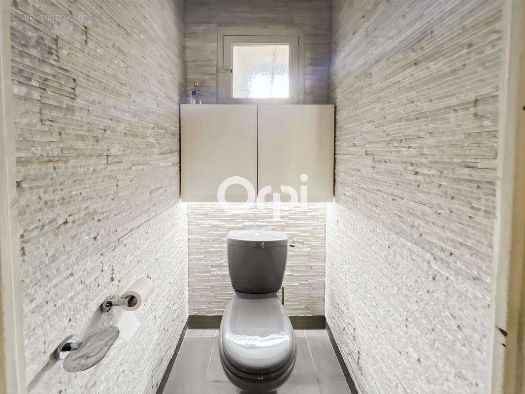 Appartement à MARSEILLE-2E