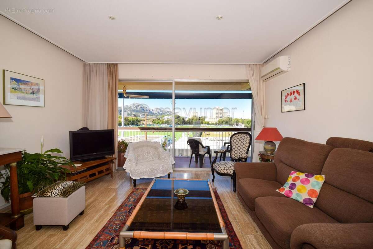 Appartement T3 avec terrasse et box Mazargues/ St Anne 13009 Marseille n°3 - Appartement à MARSEILLE-9E