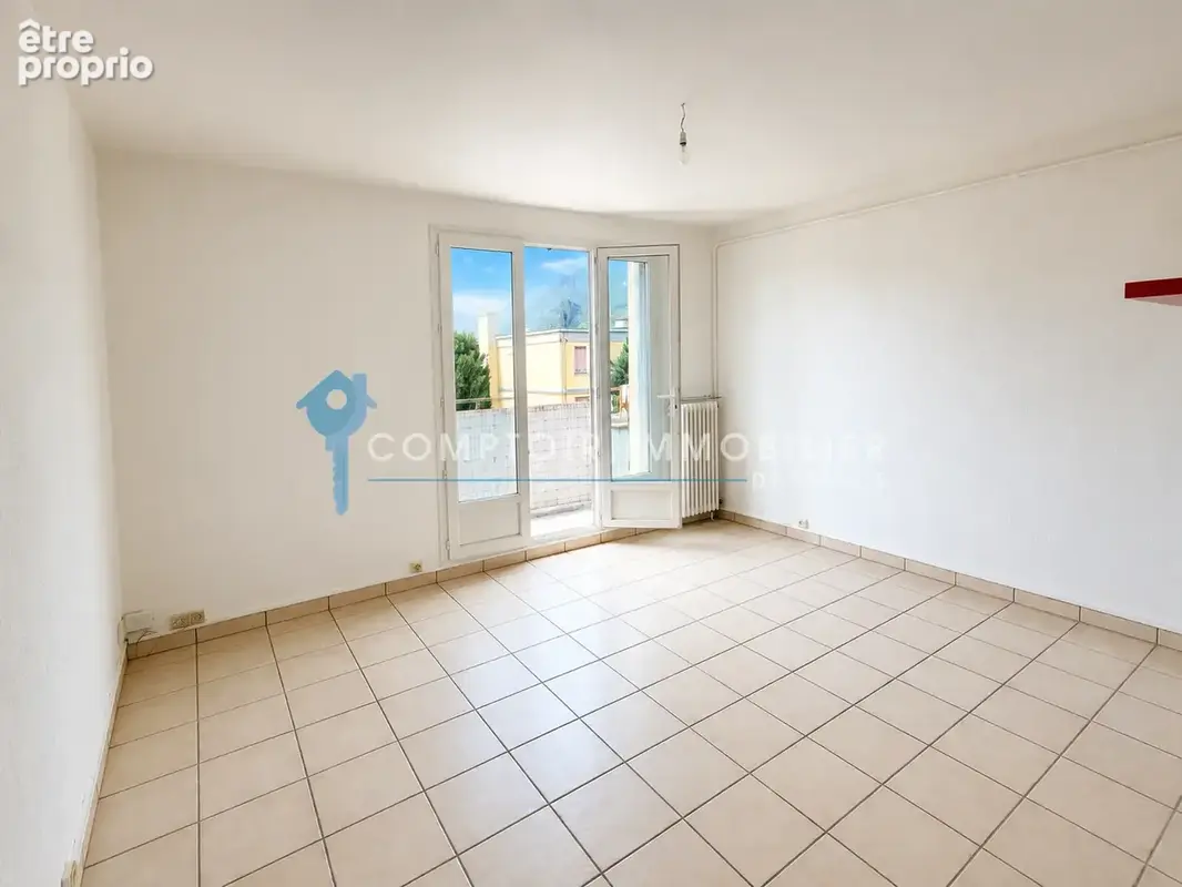 Dpt 38 - a vendre - fontaine   t3 - 55 m2   dernier étage   idéal investisseur ou premier achat - photo 2