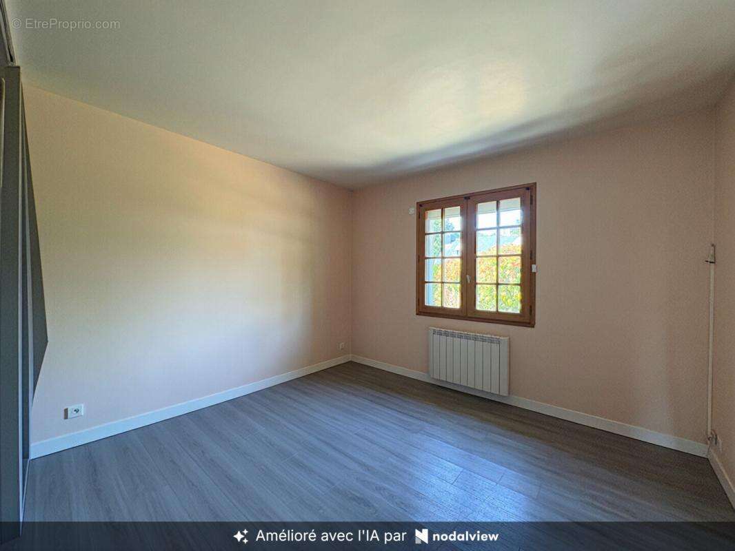 A vendre RIEC SUR BELON (29340) Maison 8 pièces 5 chambres 1 bureau 141 m2 - photo 7