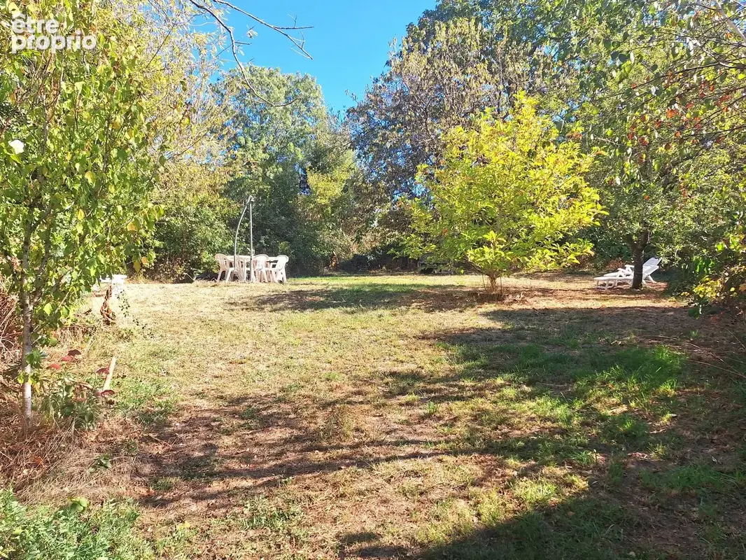 Maison en pierre de 3 chambres avec grand jardin et dépendances - photo 3