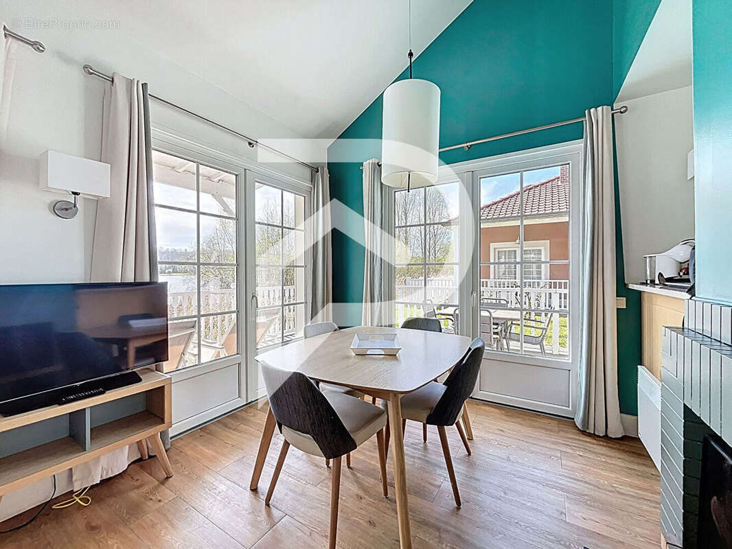 Maison à CHAMOUILLE