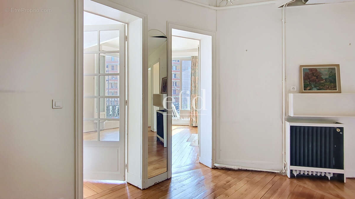 Appartement à PARIS-20E