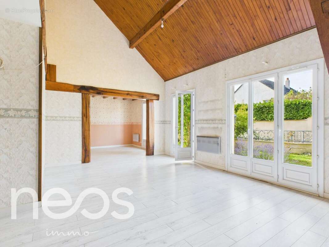 Maison à CHEVIGNY-SAINT-SAUVEUR