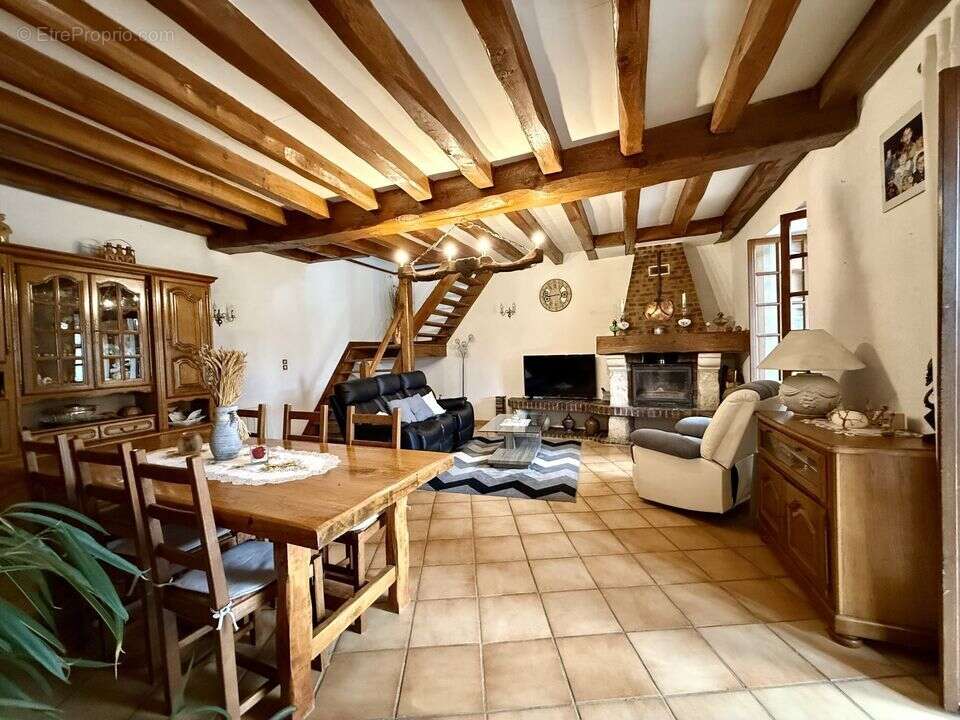 Maison à LONGUEVILLE