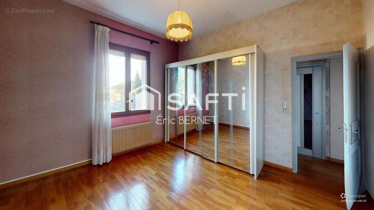 Photo 8 - Maison à BRON