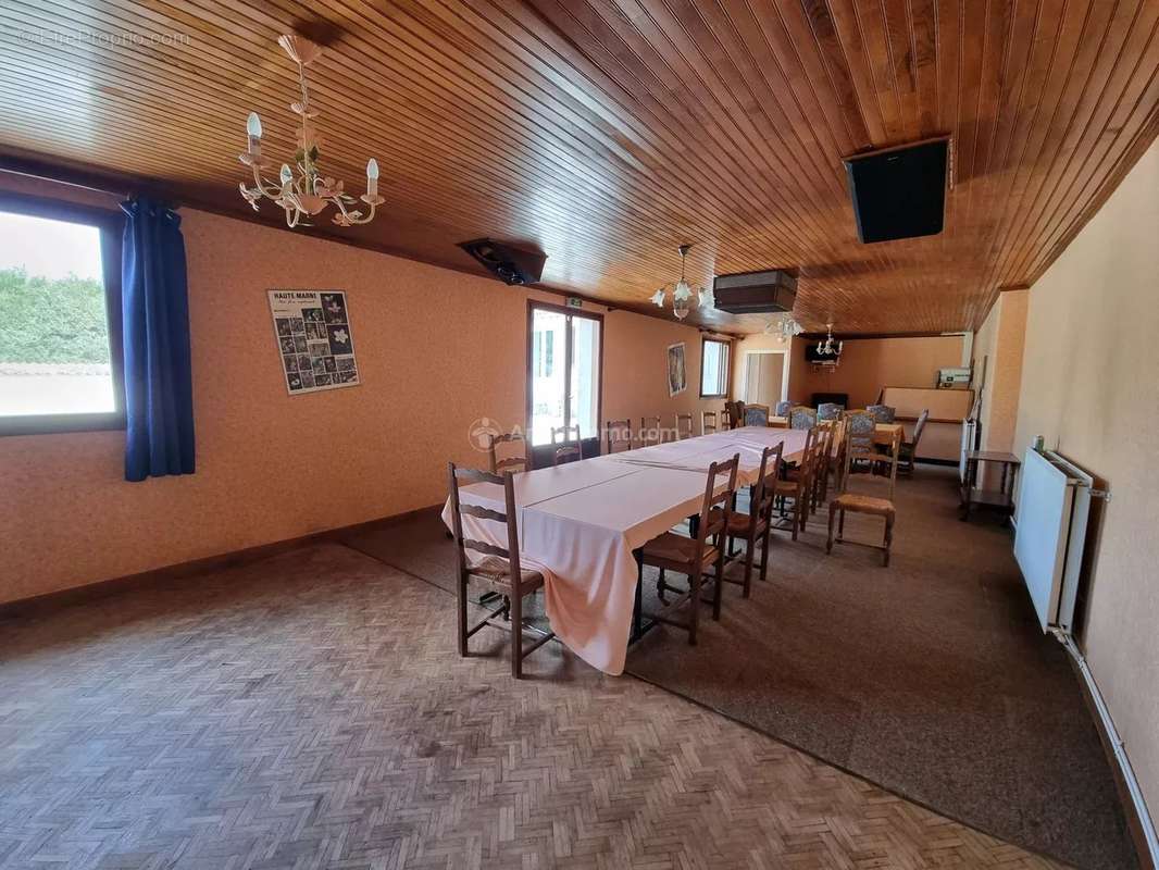 Appartement à BOURG-SAINTE-MARIE