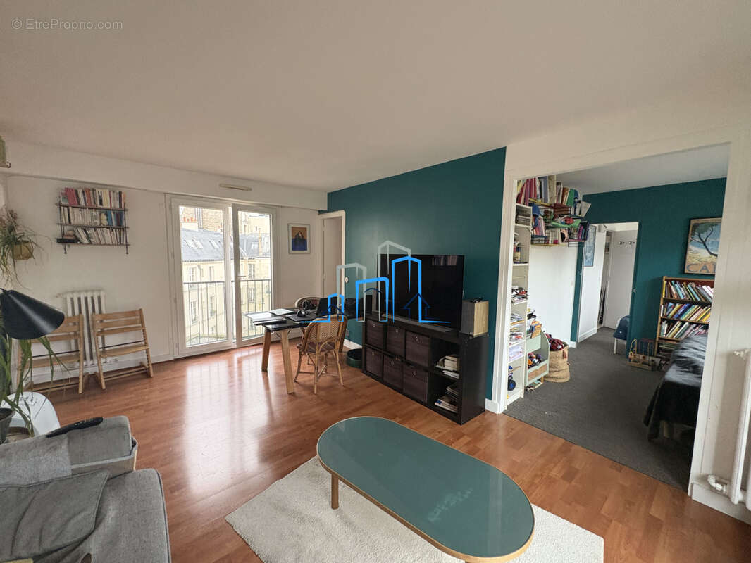 Appartement à PARIS-10E