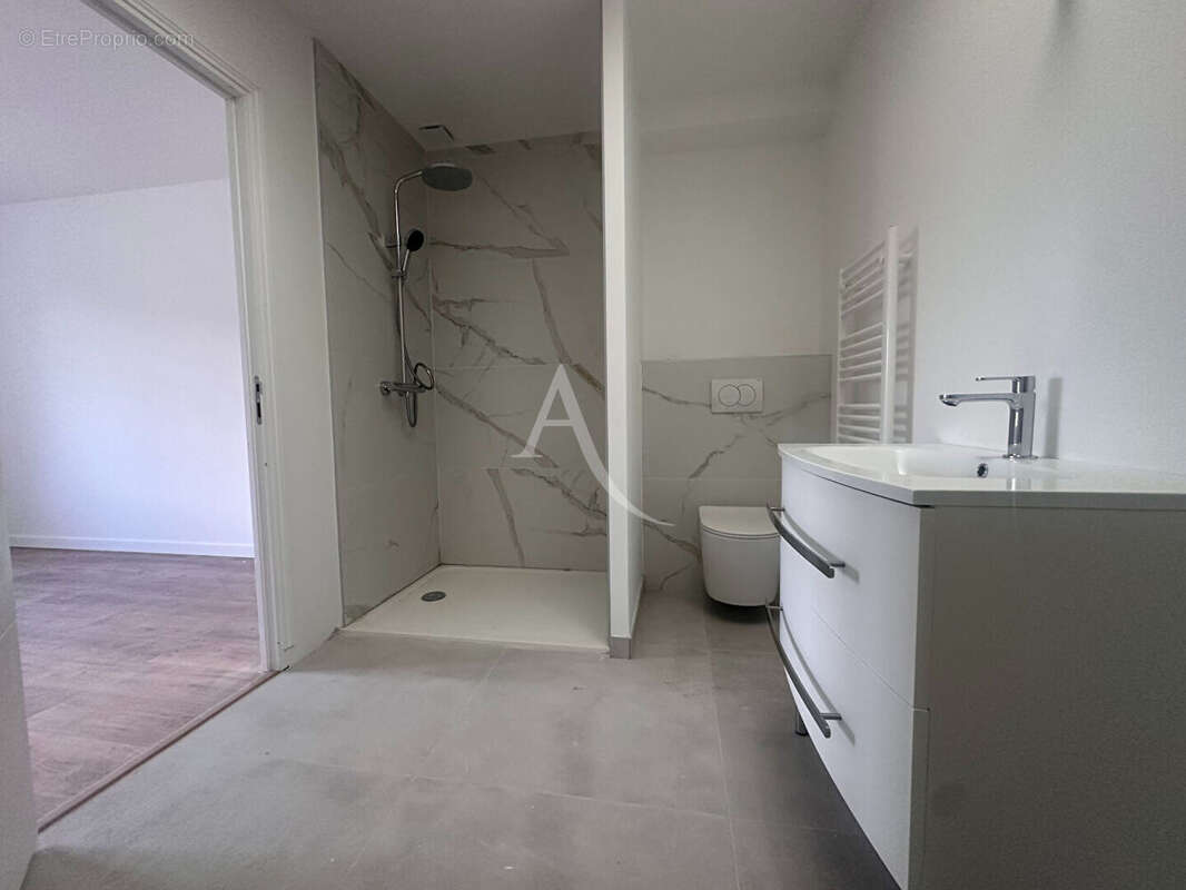 Appartement à BUSSY-SAINT-GEORGES