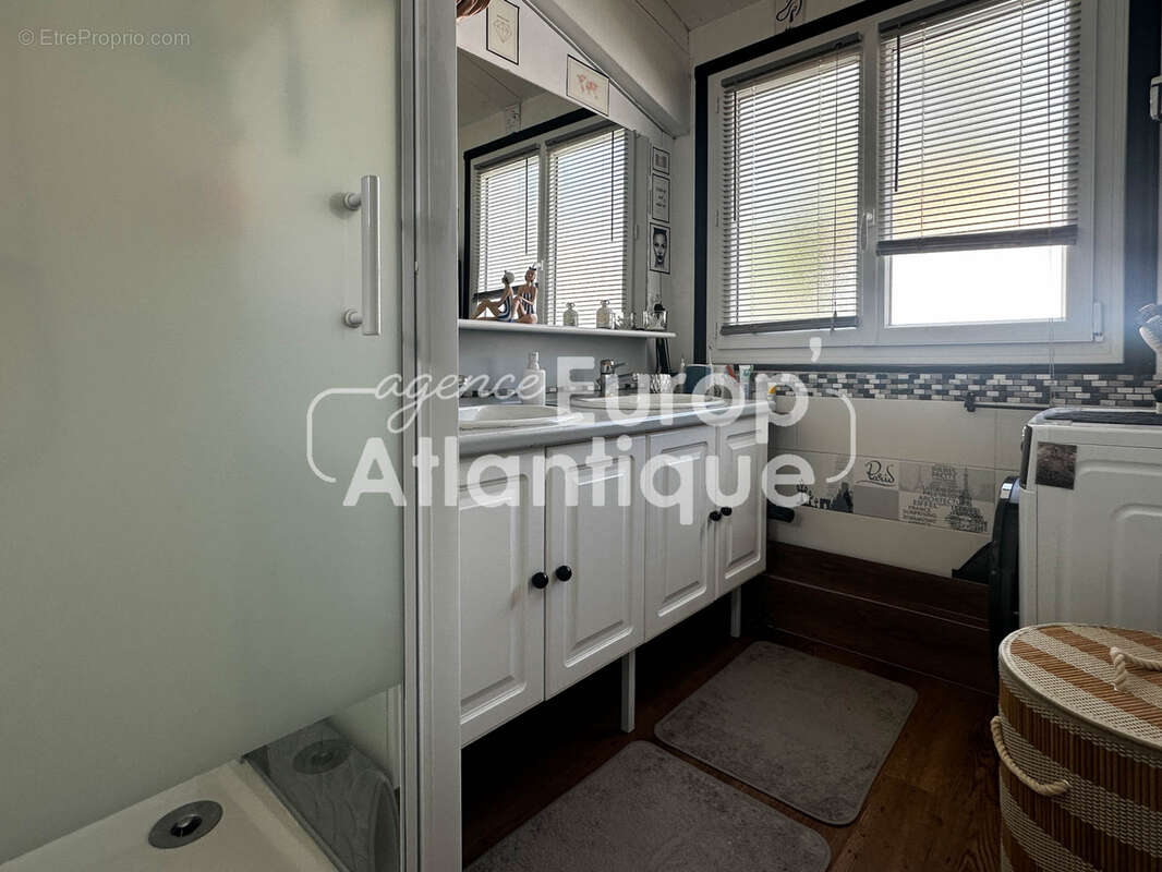 Maison à LES MATHES