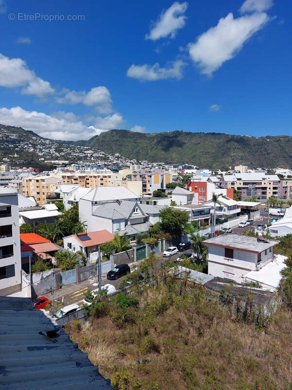 Appartement à SAINT-DENIS