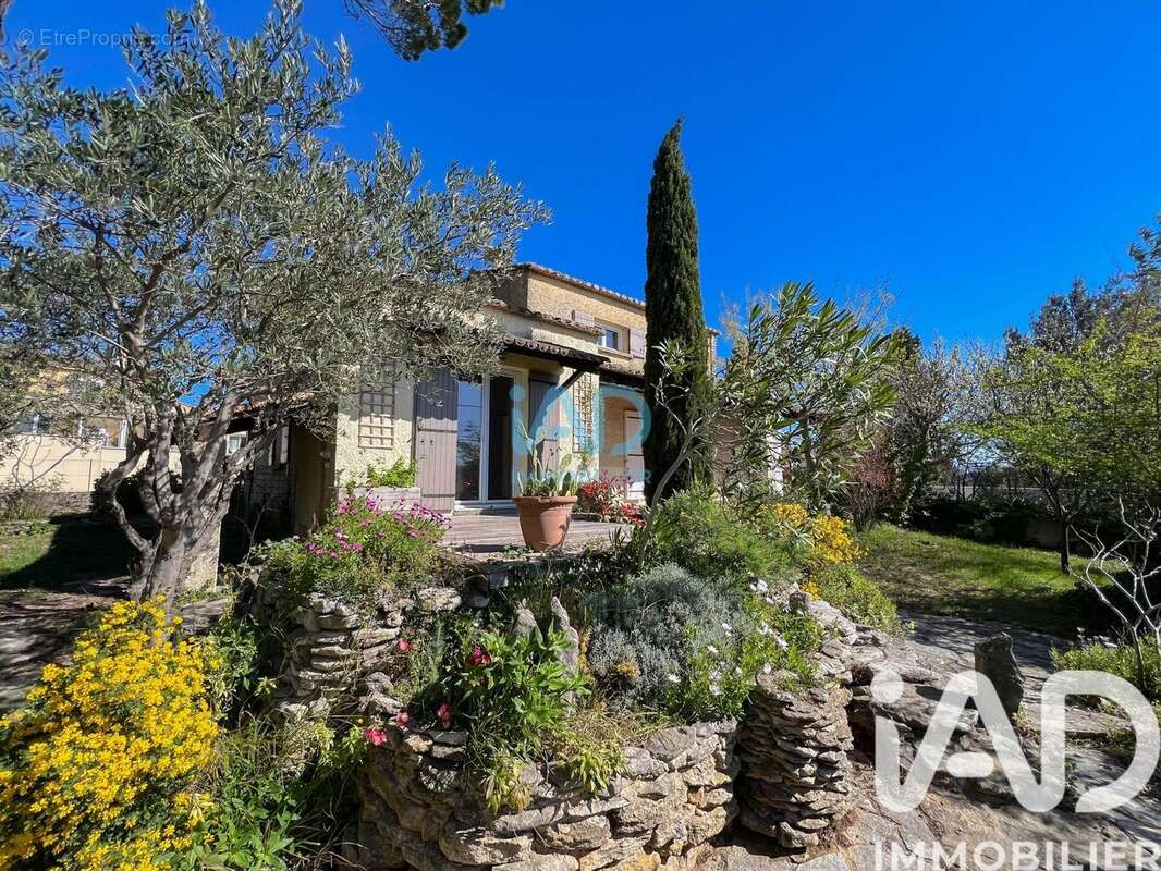 Photo 3 - Maison à SORGUES