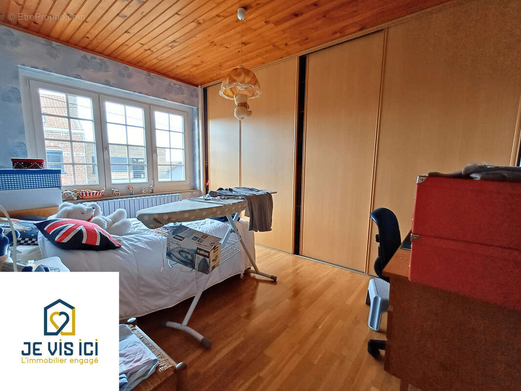 Maison à HALLENNES-LEZ-HAUBOURDIN