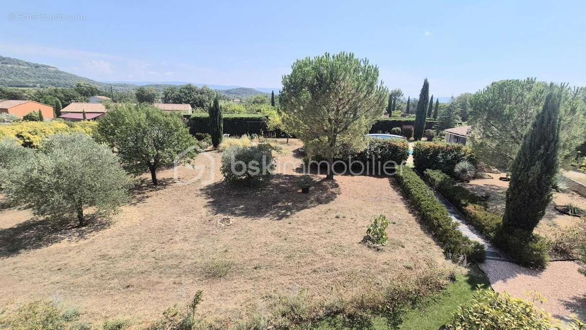 Maison à SAINT-SATURNIN-LES-APT