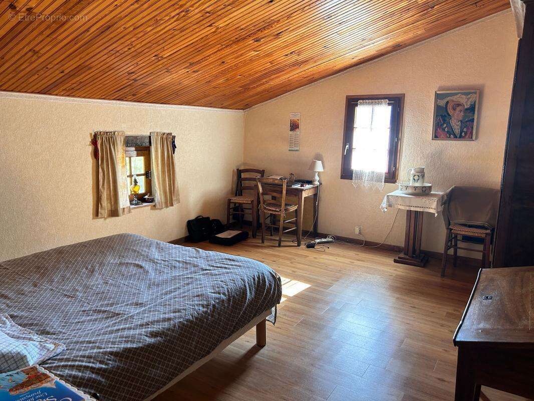 Maison à SAINT-FERREOL-TRENTE-PAS