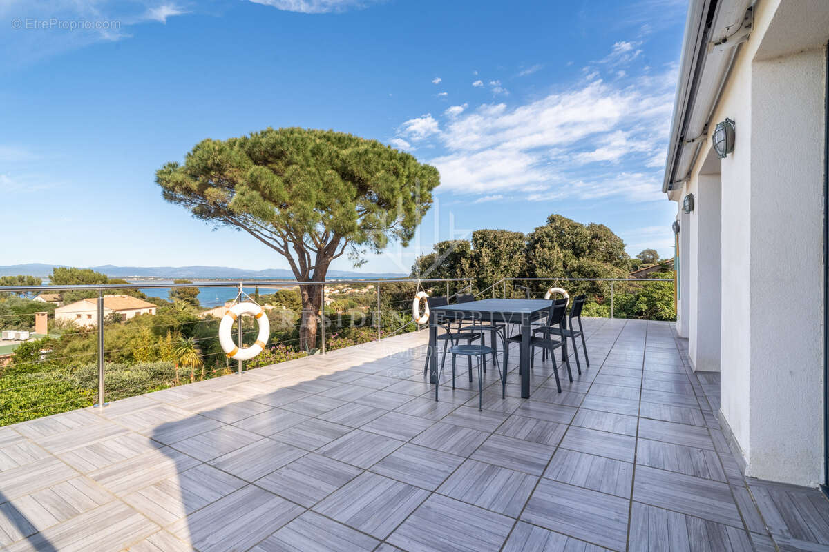 Maison à HYERES