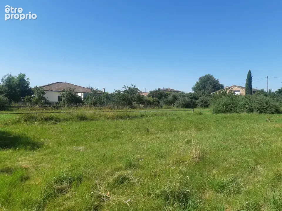 Terrain à CASTELNAU-D'ESTRETEFONDS