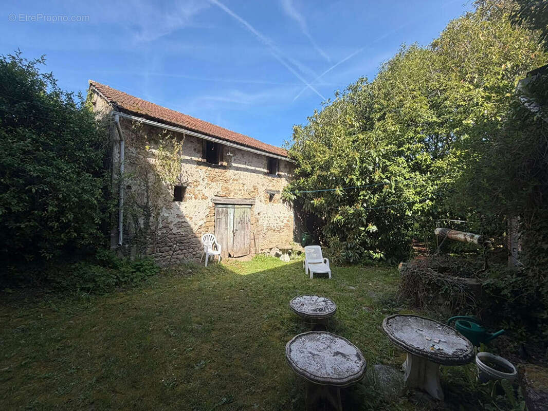 Maison à BESSINES-SUR-GARTEMPE