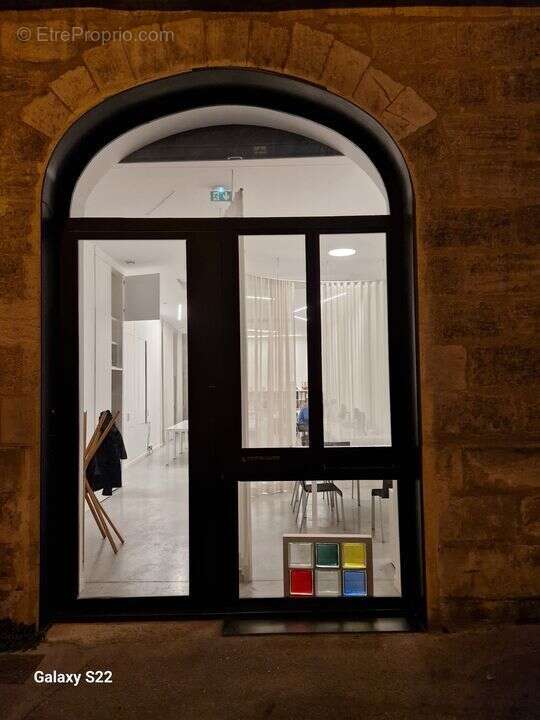 BUREAUX COMMERCIAUX 
