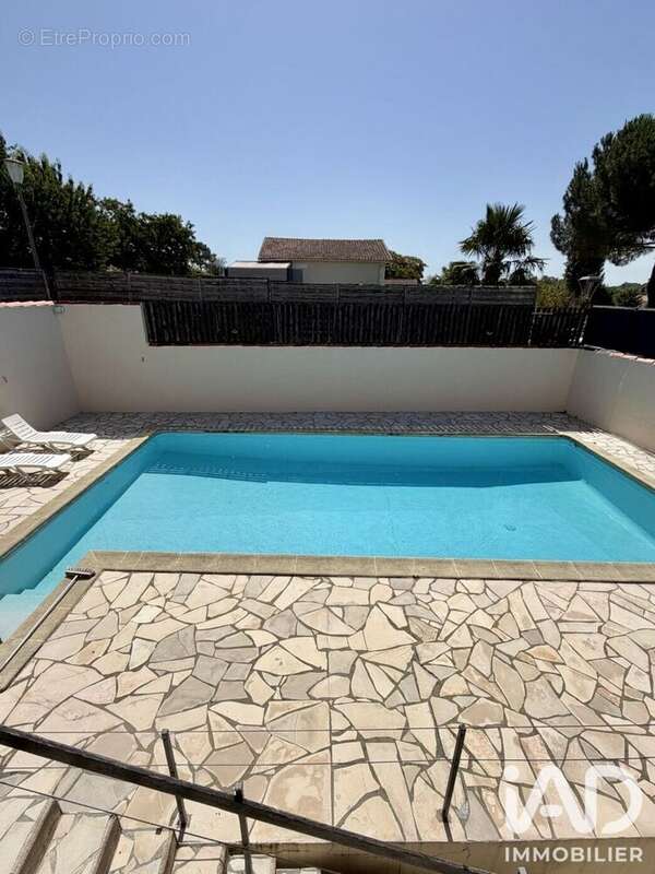 Maison 136 m² à Chaniers  - photo 3