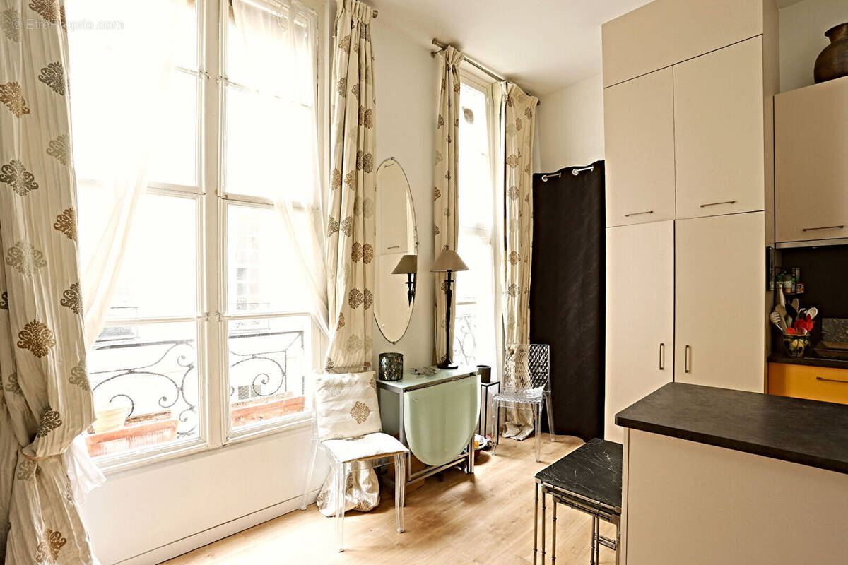 Appartement à PARIS-6E